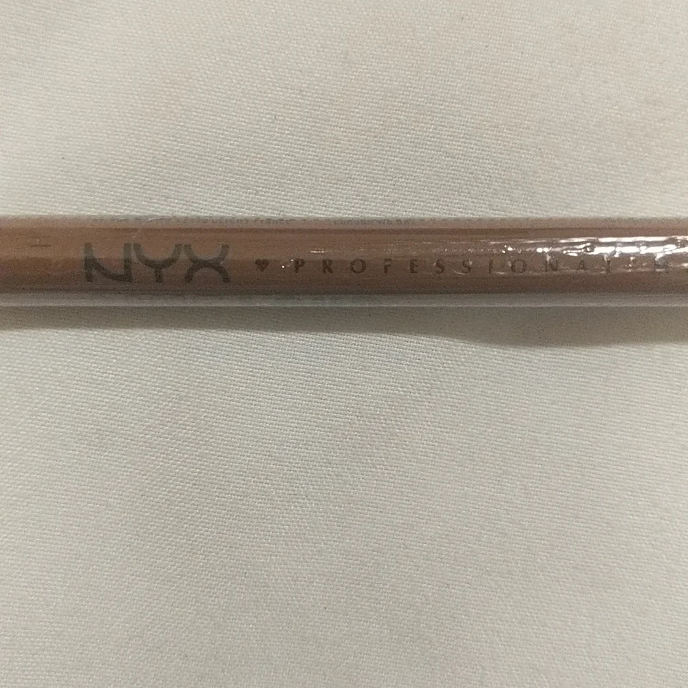 NWT tan lip lliner